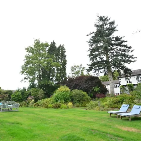 Fairfield House And Gardens-2